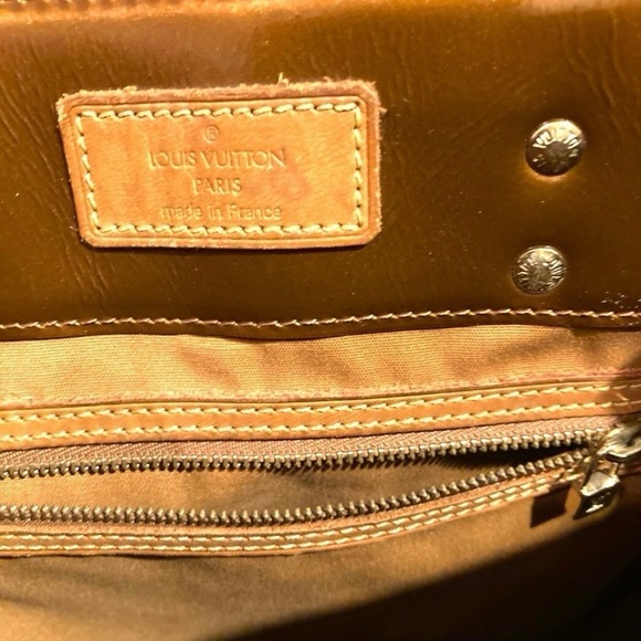 Louis Vuitton Tote Bag - Picture 4 of 10